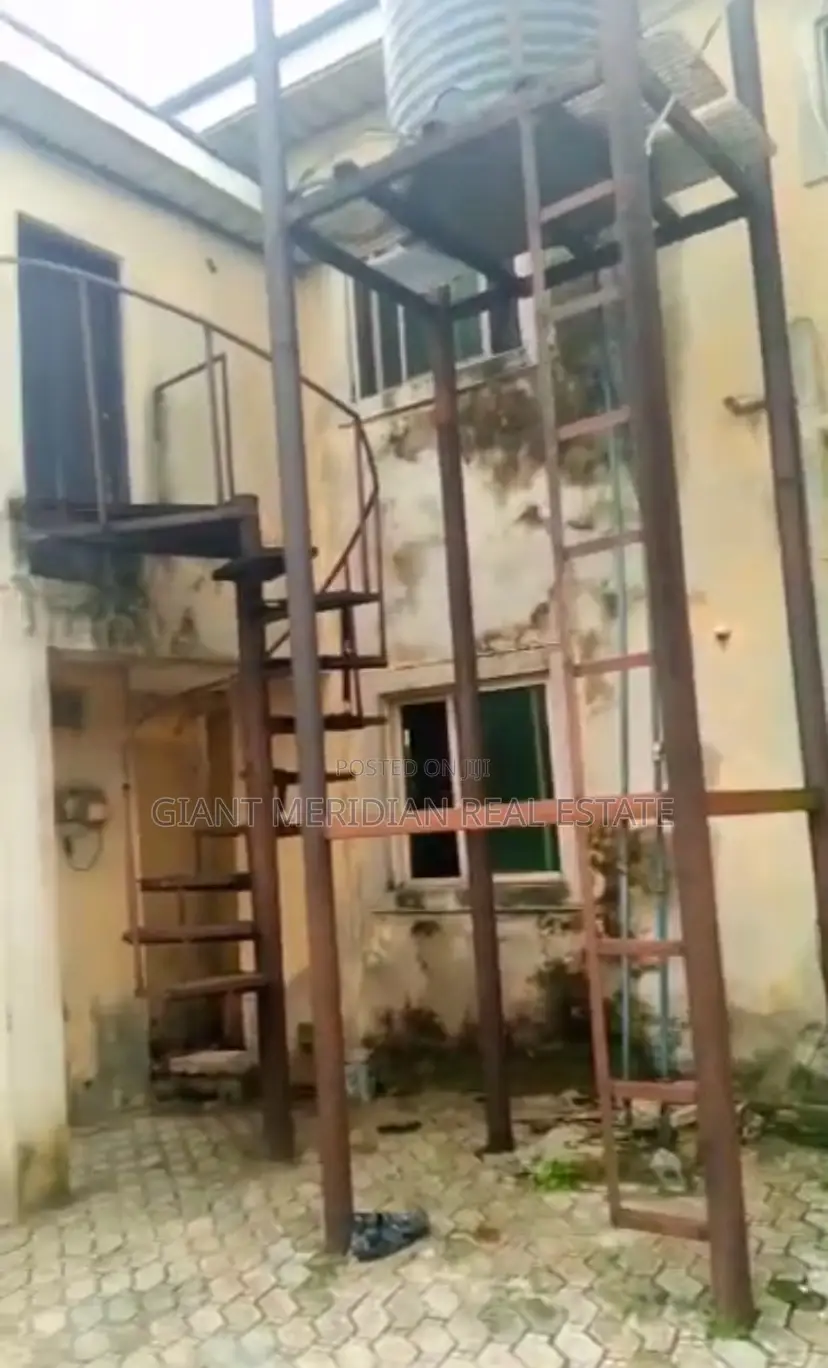 2bdrm Block of Flats in Agip Estate, Obio-Akpor for sale in Obio-Akpor