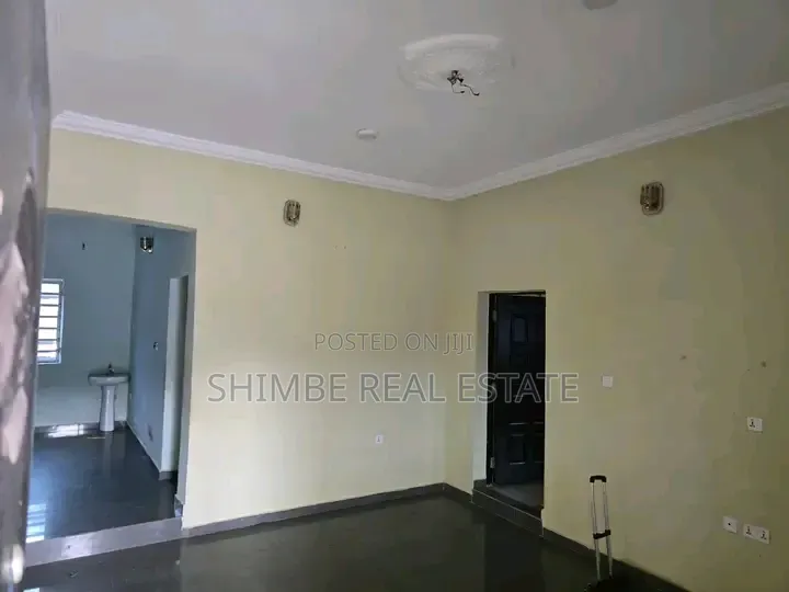 4bdrm Duplex in Mobile Estate, Uyo for sale in Uyo