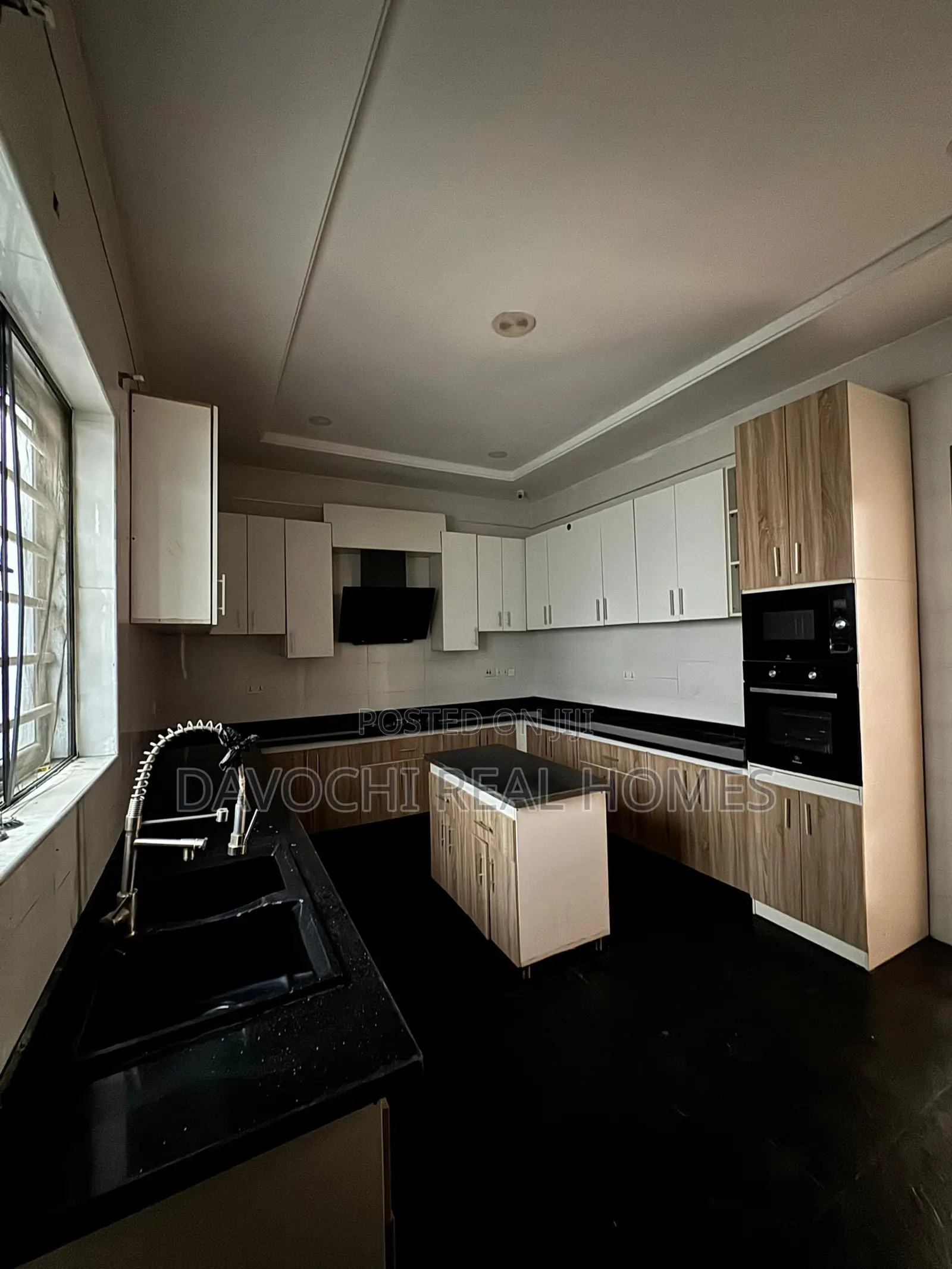 5bdrm Duplex in Orchid Road, Lekki Phase 2 for rent in Lekki Phase 2