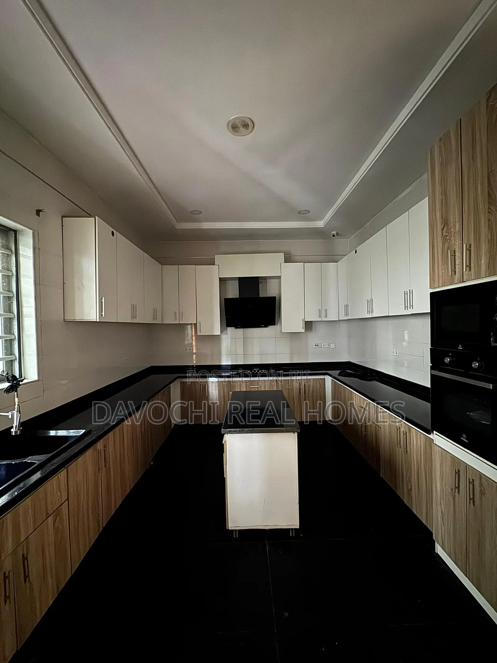5bdrm Duplex in Orchid Road, Lekki Phase 2 for rent in Lekki Phase 2