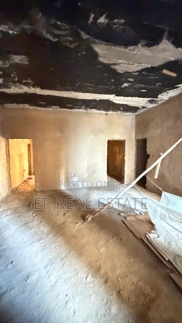 3bdrm Apartment in Kaura for sale in Kaura