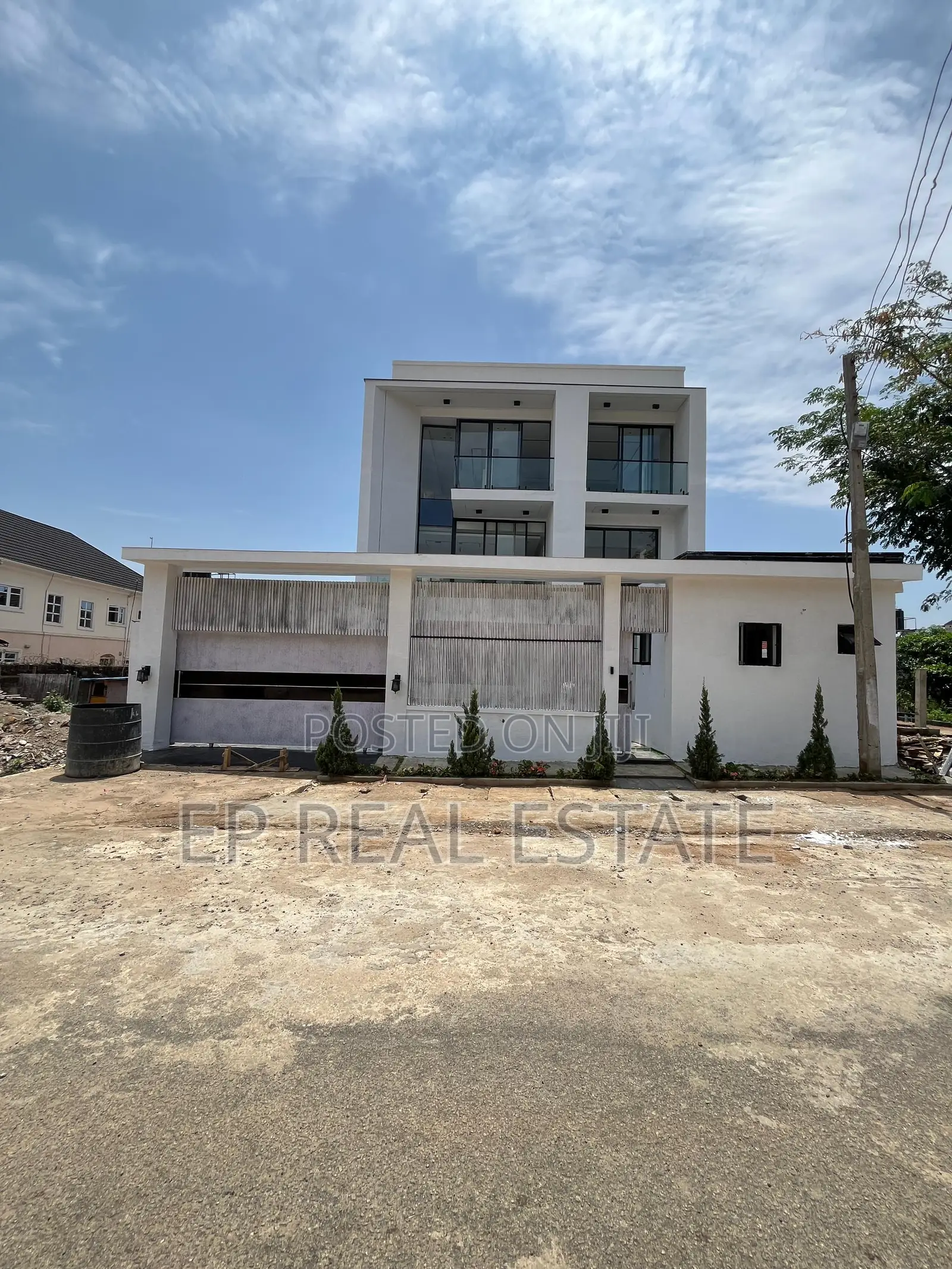 5bdrm Duplex in Apo Resettlement for sale in Apo Resettlement