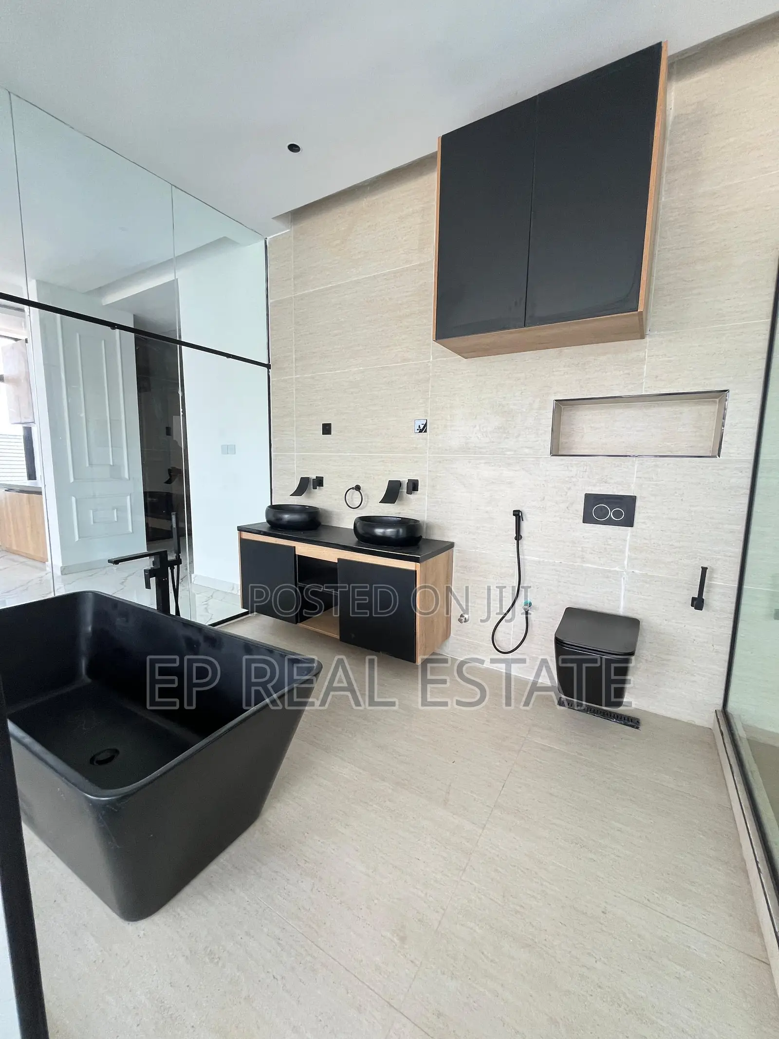 5bdrm Duplex in Apo Resettlement for sale in Apo Resettlement