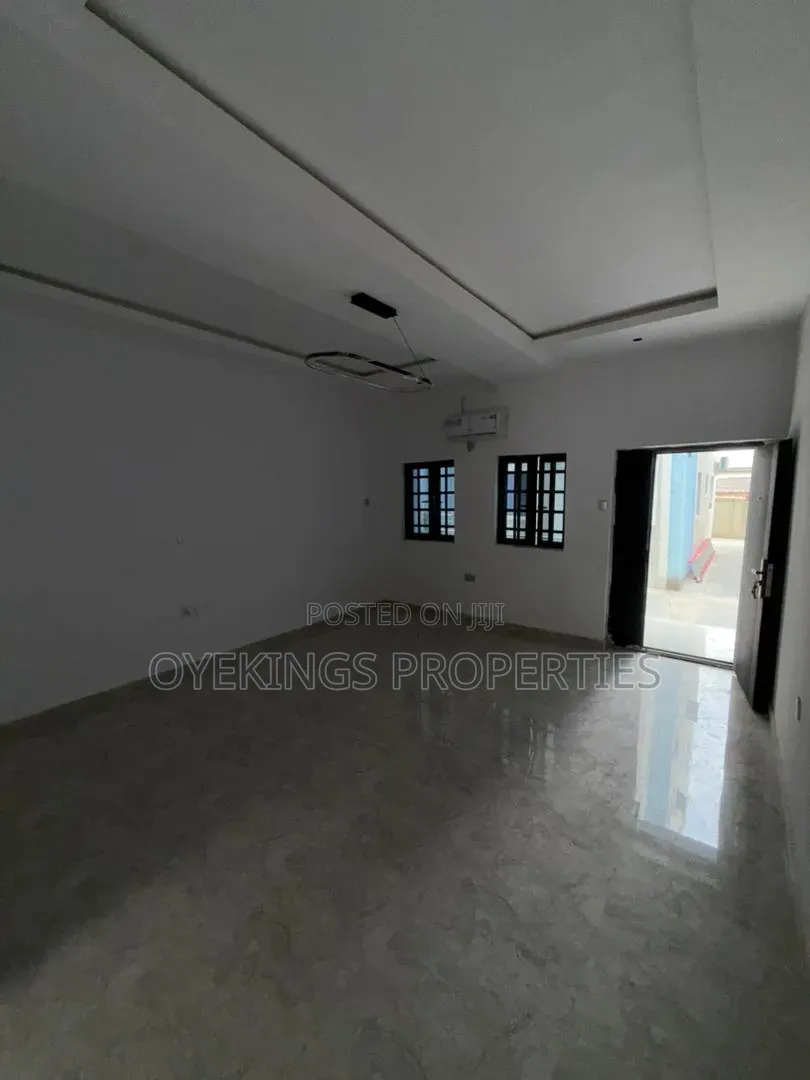 2bdrm Block of Flats in Richie Garden Estate for rent in Oluyole Estate