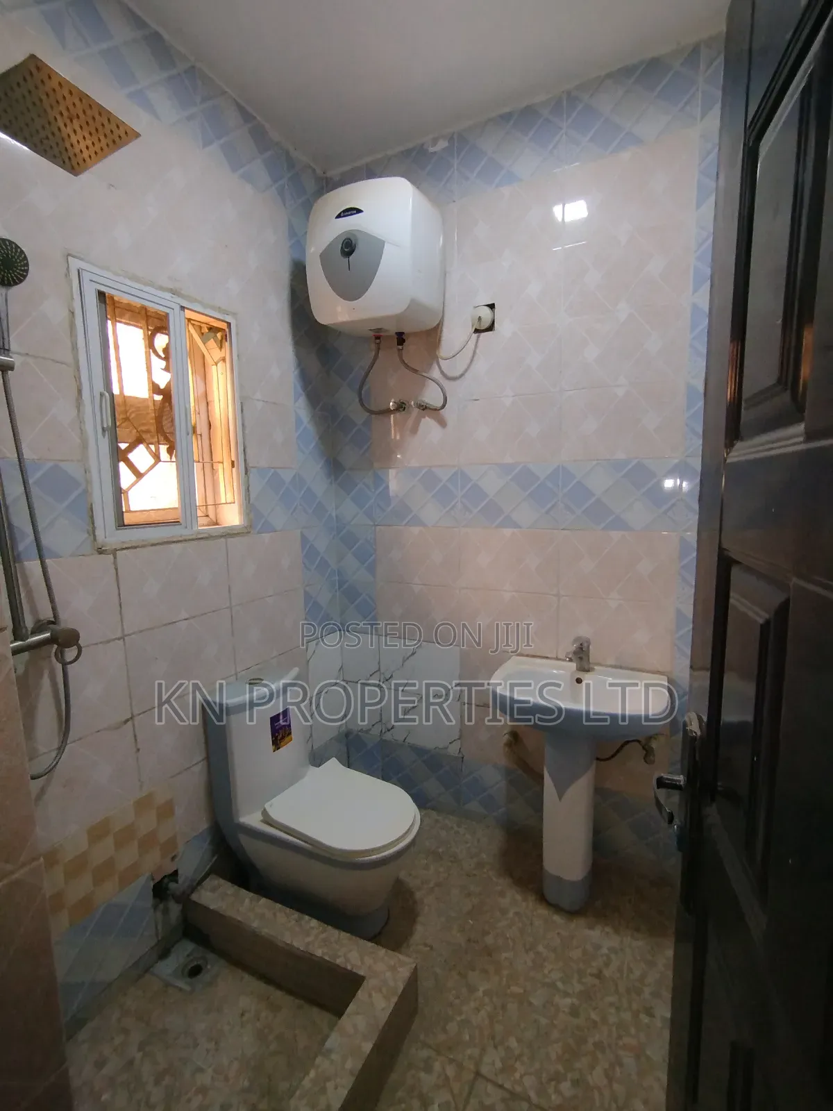 2bdrm Duplex in Naf Valley, Asokoro for rent in Asokoro