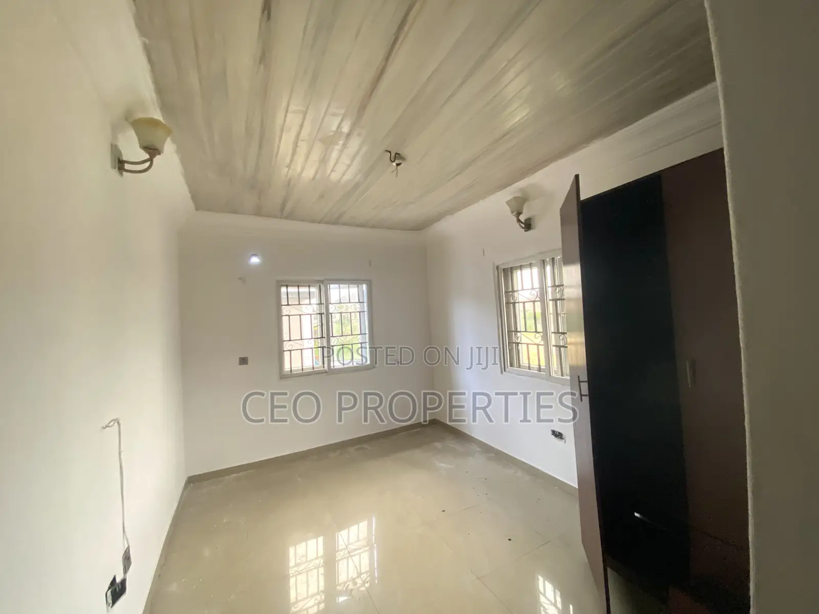2bdrm Block of Flats in Seaside/Royal, Ajah for rent in Ajah