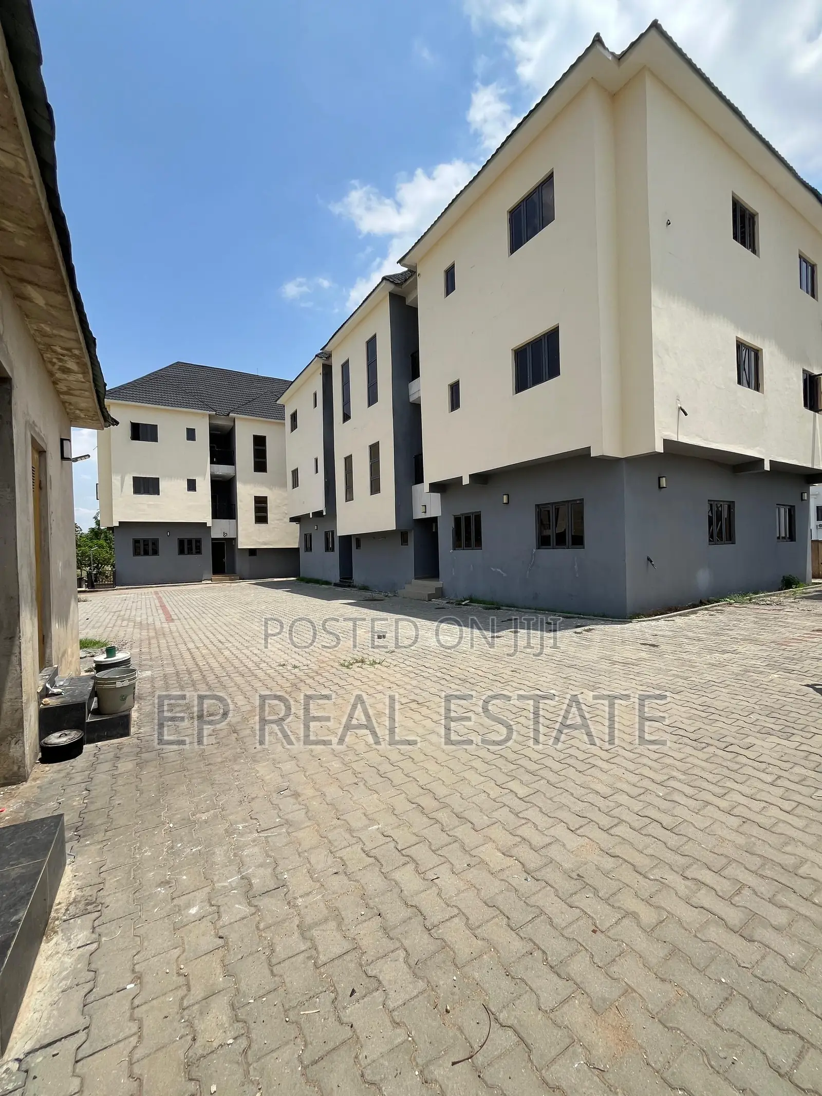 4bdrm Duplex in Guzape District for sale in Guzape District