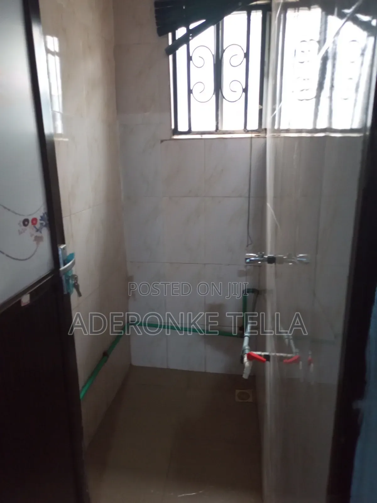 Furnished 8bdrm Duplex in Oba Akran for sale in Oba Akran
