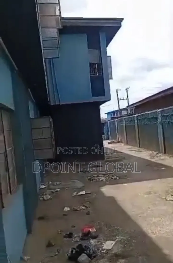8bdrm Duplex in Not Estate, Ipaja / Ipaja for sale in Ipaja / Ipaja
