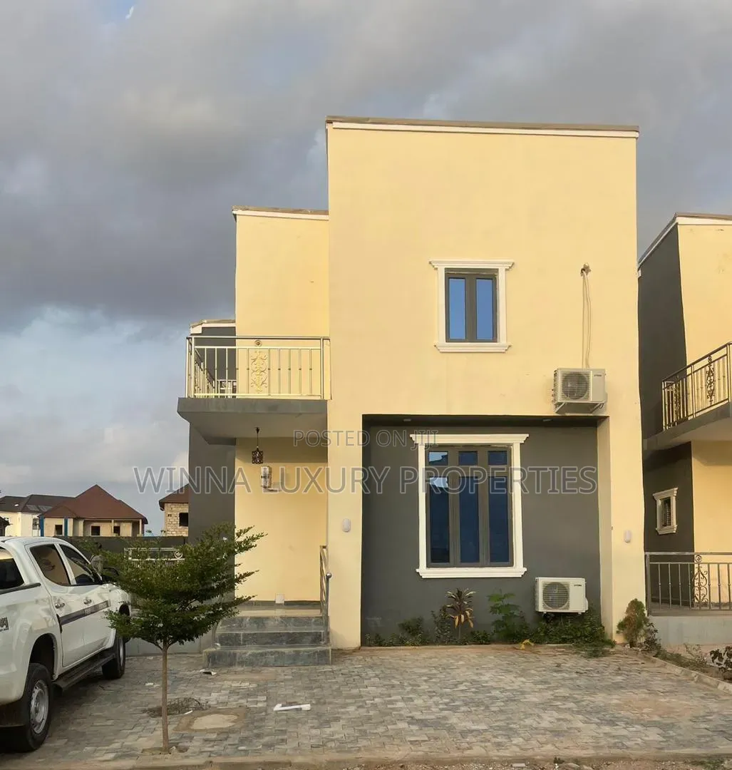 2bdrm Townhouse/Terrace in Aviation City., Kiami for sale in Kiami