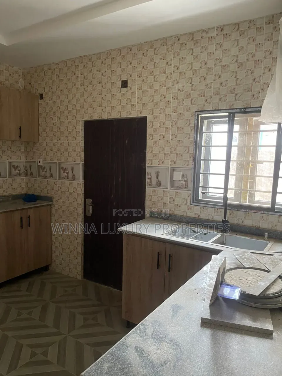 2bdrm Townhouse/Terrace in Aviation City., Kiami for sale in Kiami