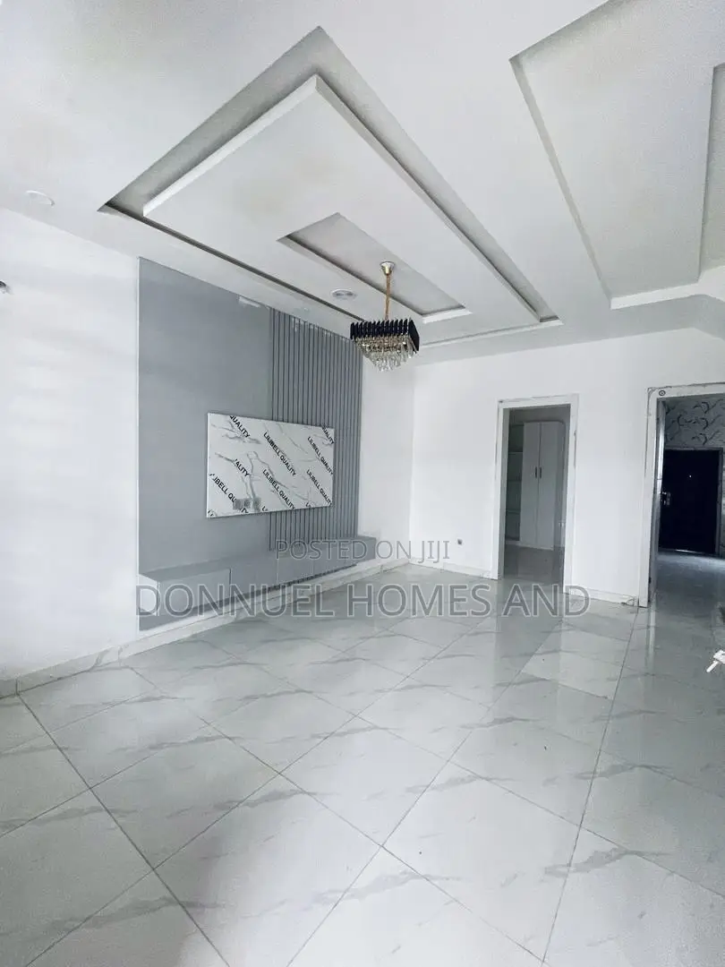 3bdrm Townhouse / Terrace in Ikota for rent in Ikota