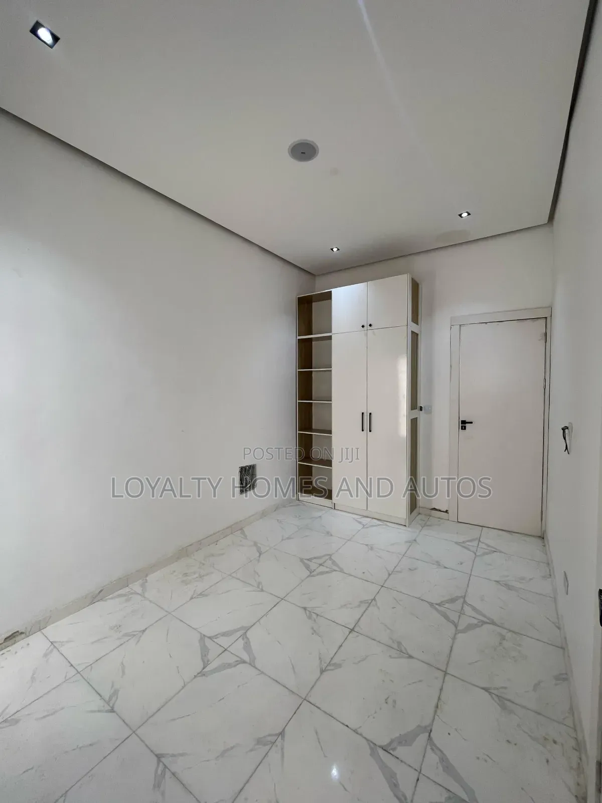 2bdrm House in Victoria Island Extension for sale in Victoria Island Extension