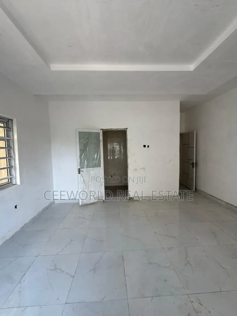3bdrm Duplex in Alalubosa Gra for rent in Alalubosa