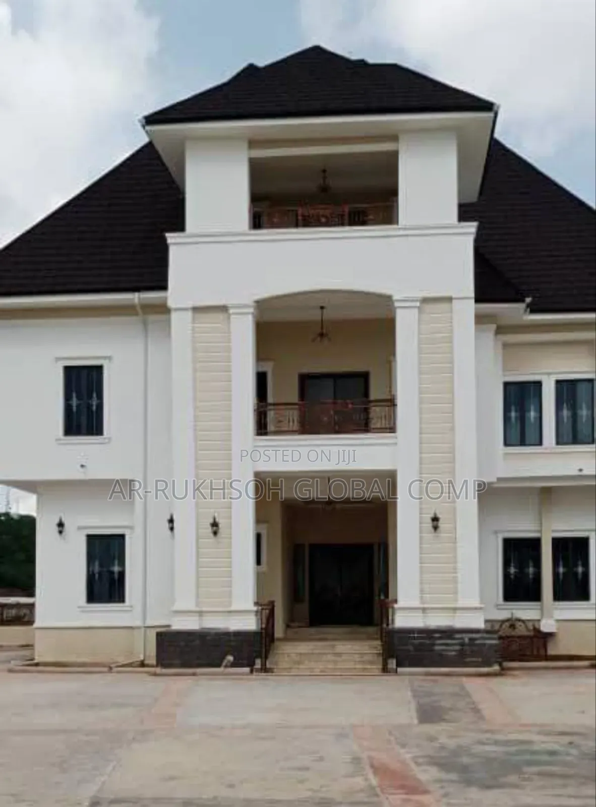 9bdrm Duplex in Guzape for sale in Guzape District