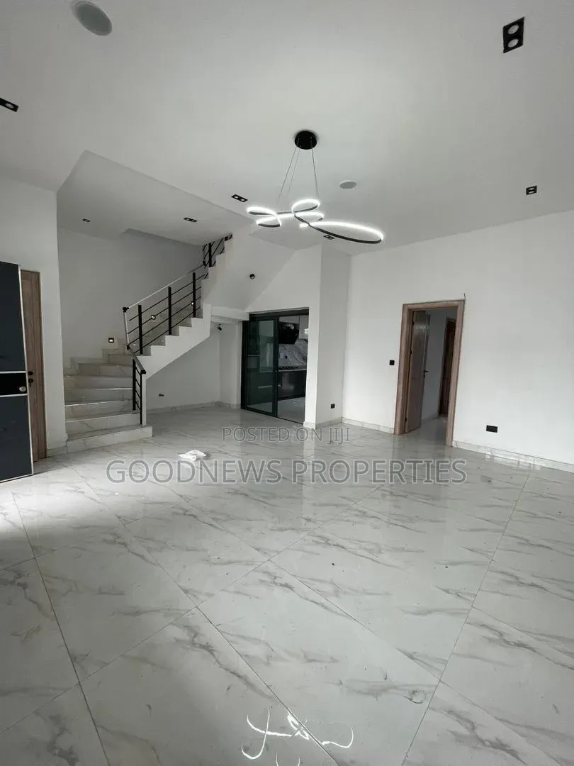 3bdrm Townhouse / Terrace in Lekki County Home, for rent in Ikota