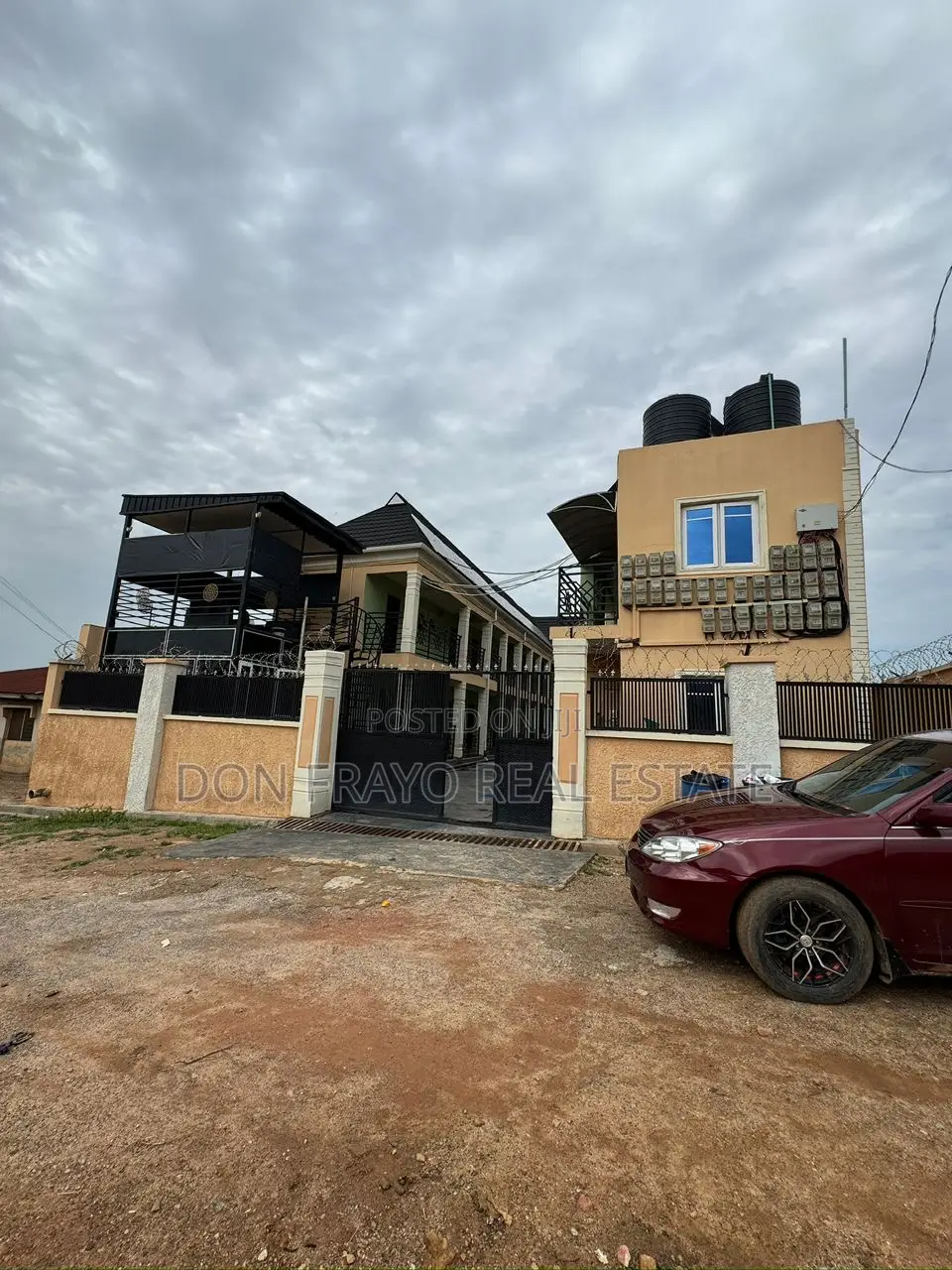 20bdrm Apartment in Apete Poly Area for sale in Ibadan Polytechnic/University