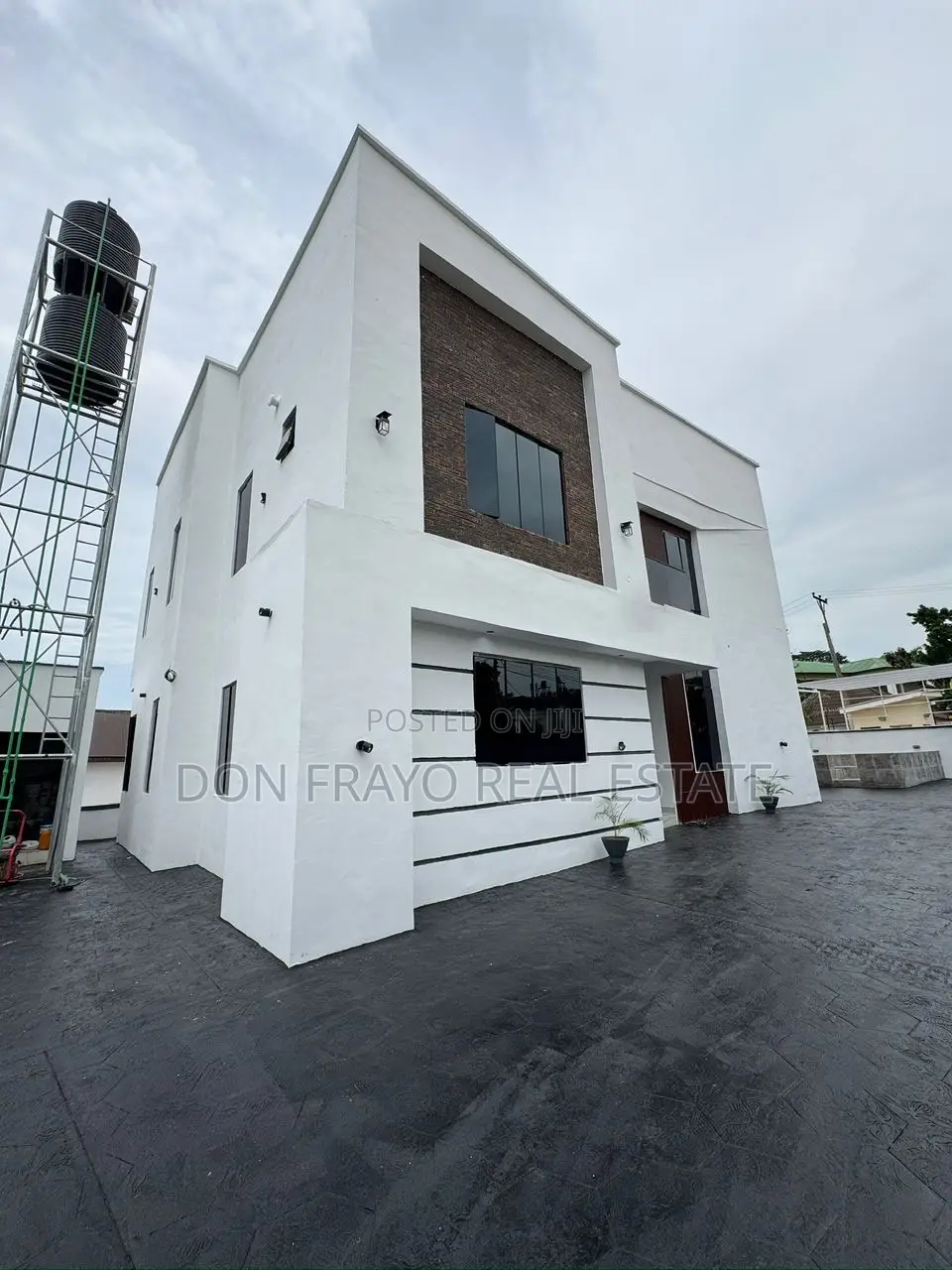 4bdrm Duplex in Onikoko Close Agodi for sale in Agodi