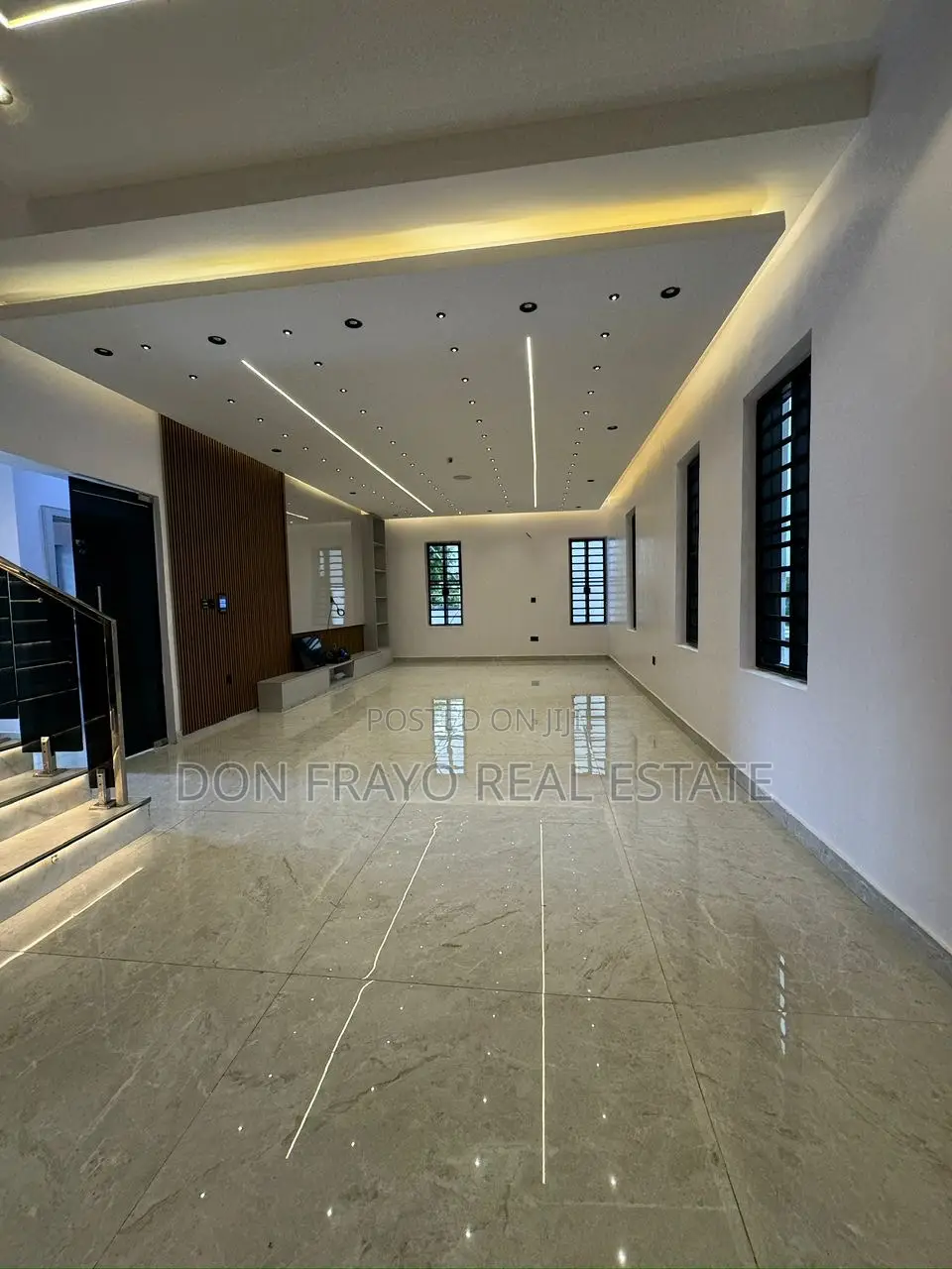 4bdrm Duplex in Onikoko Close Agodi for sale in Agodi