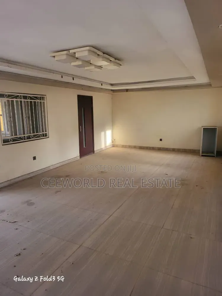 1bdrm Penthouse in Alalubosa Gra for rent in Alalubosa