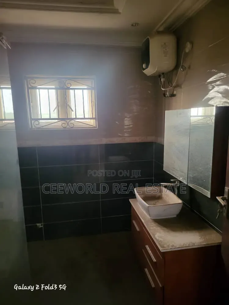 1bdrm Penthouse in Alalubosa Gra for rent in Alalubosa
