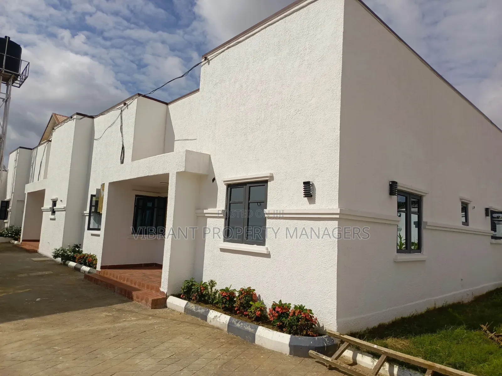 4bdrm Duplex in Marafa Estate for rent in Kaduna / Kaduna State