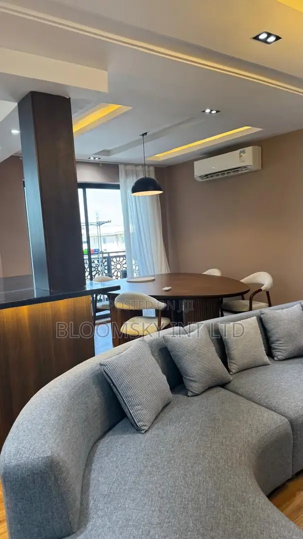 Splendid 3bed Penthouse With Bq in Ikoyi in Awolowo Road