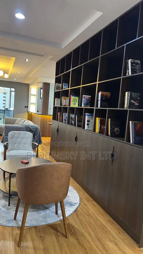 Splendid 3bed Penthouse With Bq in Ikoyi in Awolowo Road