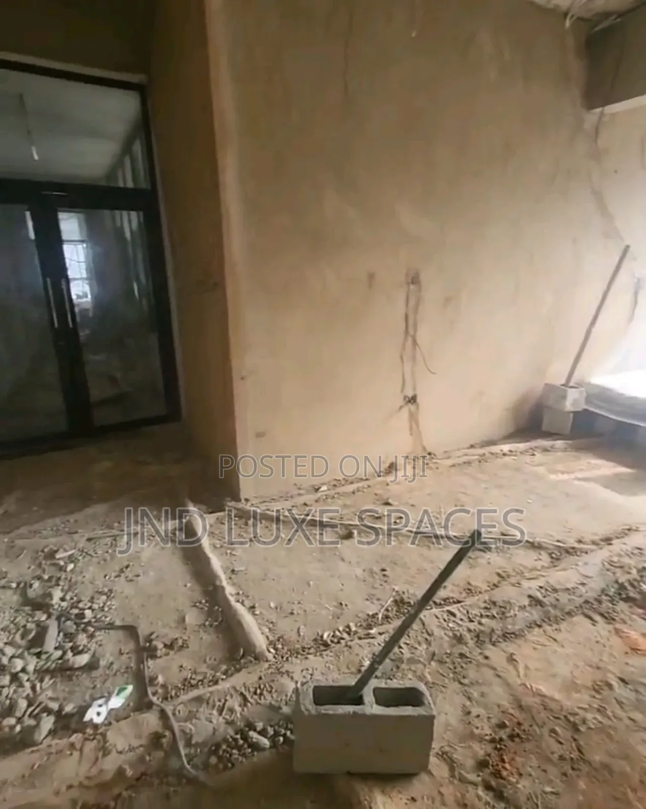 Shop/Office Space on Admiralty Way, Lekki Phase 1 in Lekki Phase 1