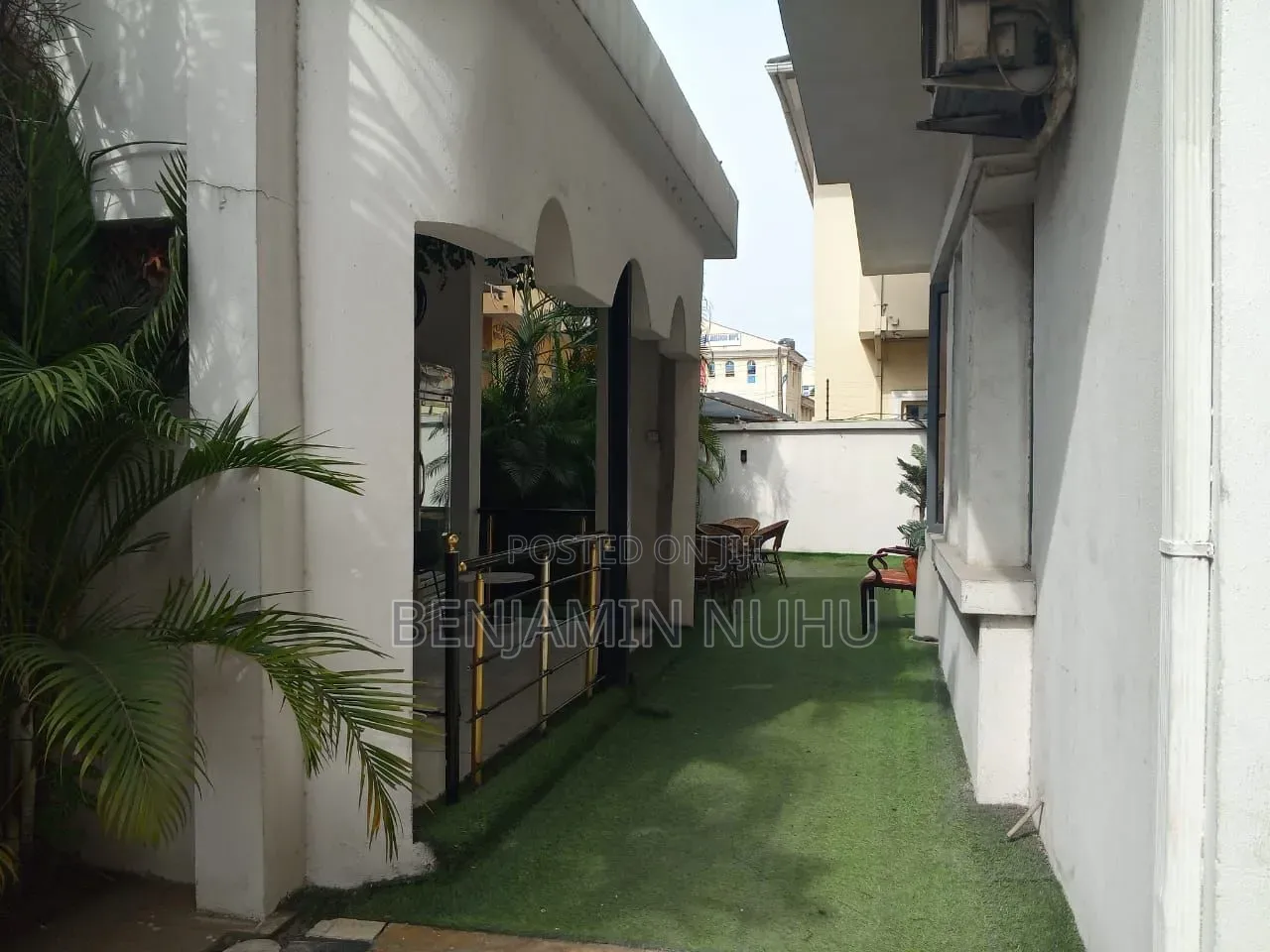 5bdrm Duplex in Idado for sale in Idado