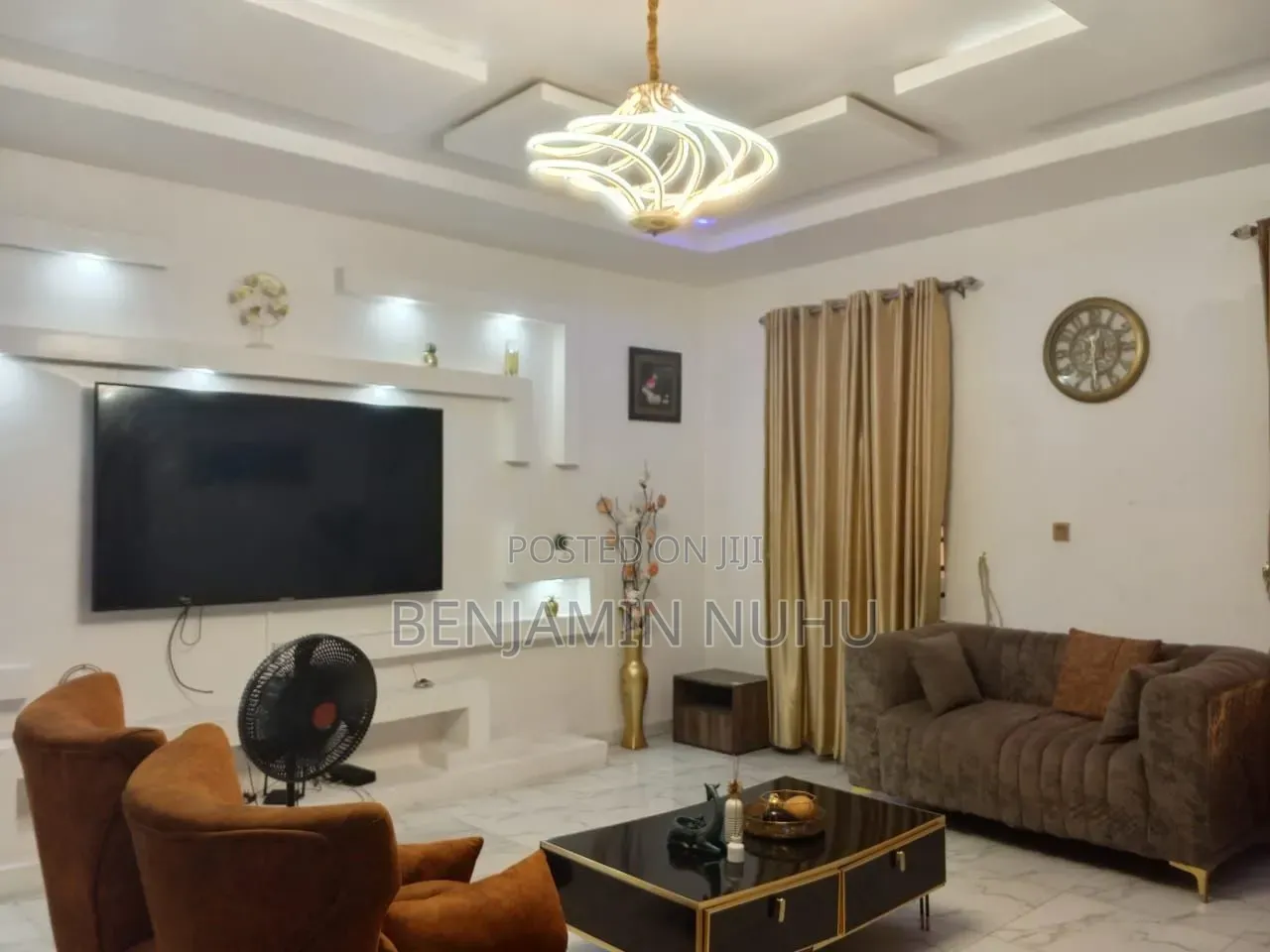 5bdrm Duplex in Idado for sale in Idado