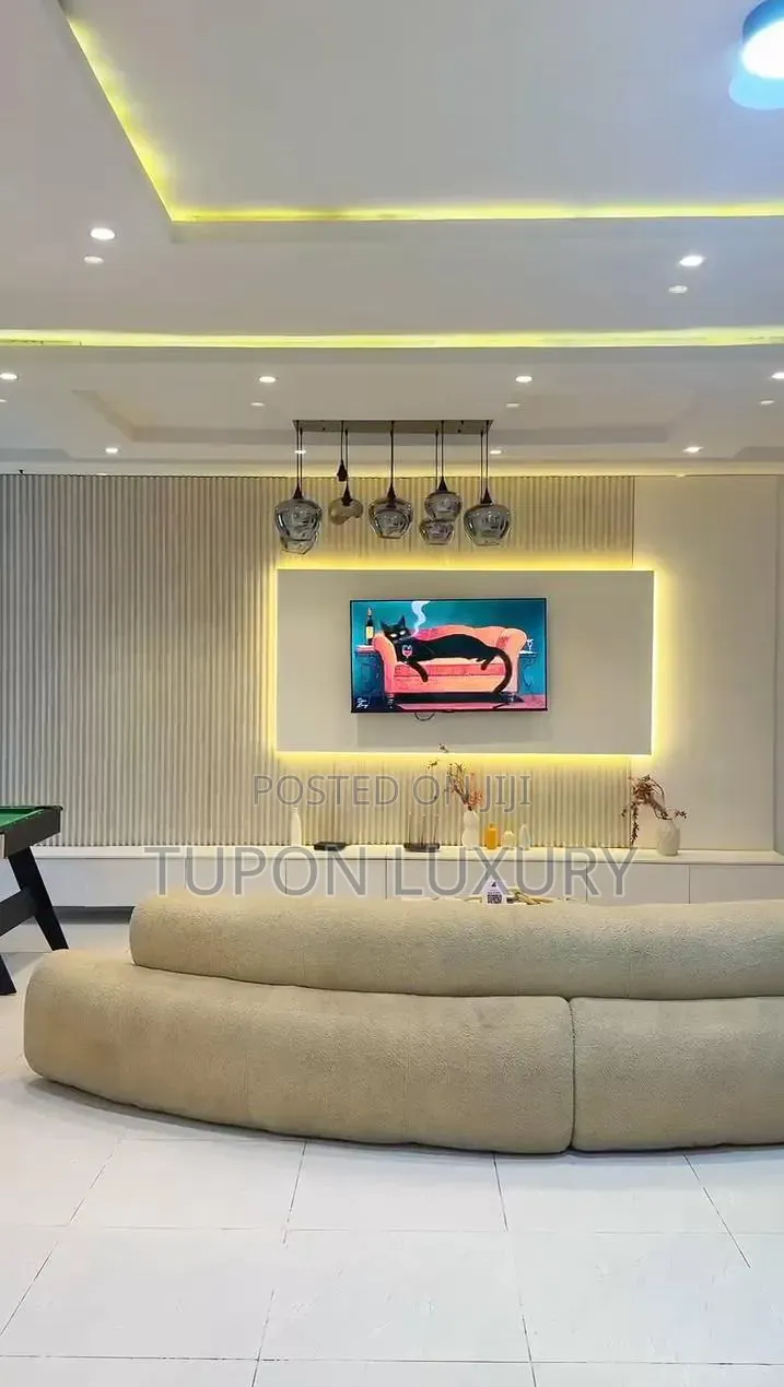 Luxury 2bedroom Apartment With Snooker, Rooftop Pool and Gym in Lekki Phase 1