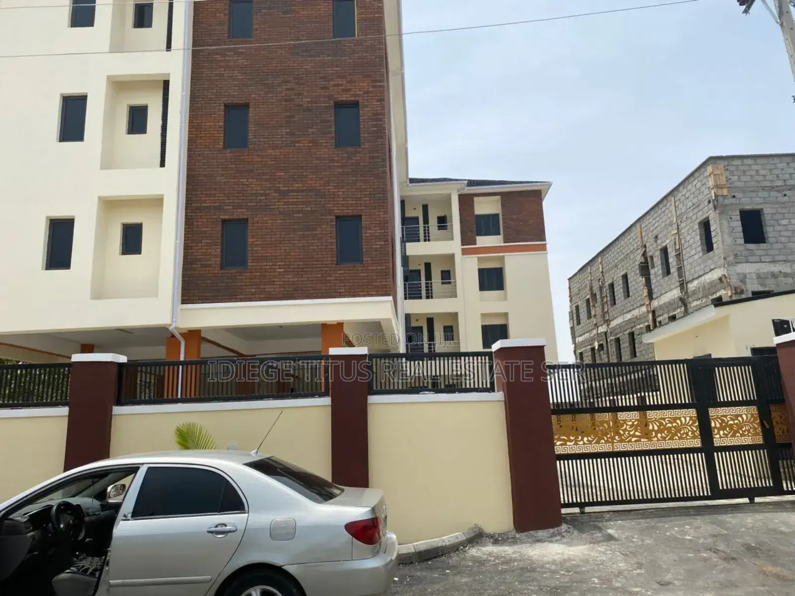 4bdrm Block of Flats in Close To Maitama, Katampe (Main) for sale in Katampe (Main)