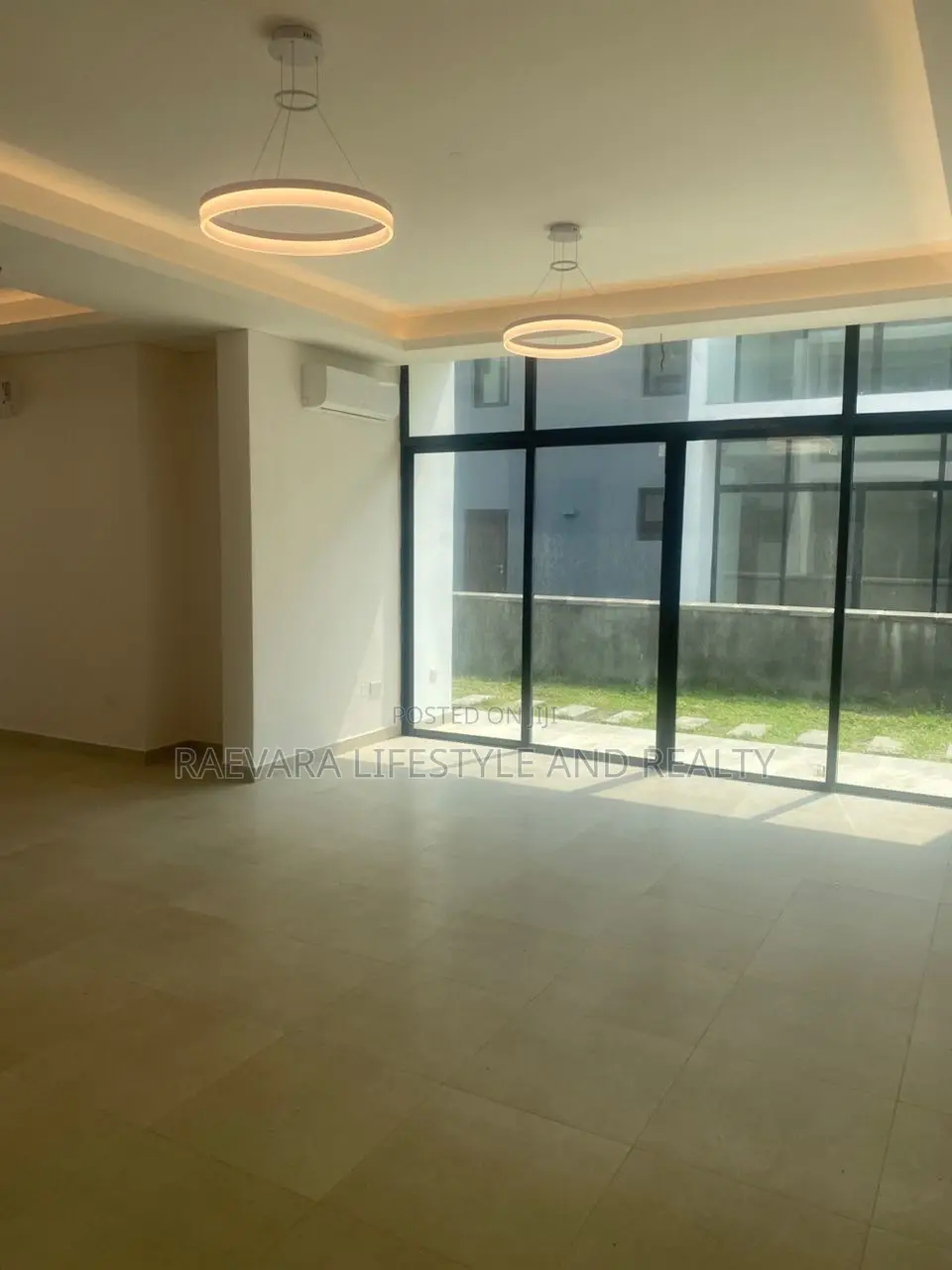 4bdrm Duplex in Maiyegun Beach, Jakande for rent in Jakande