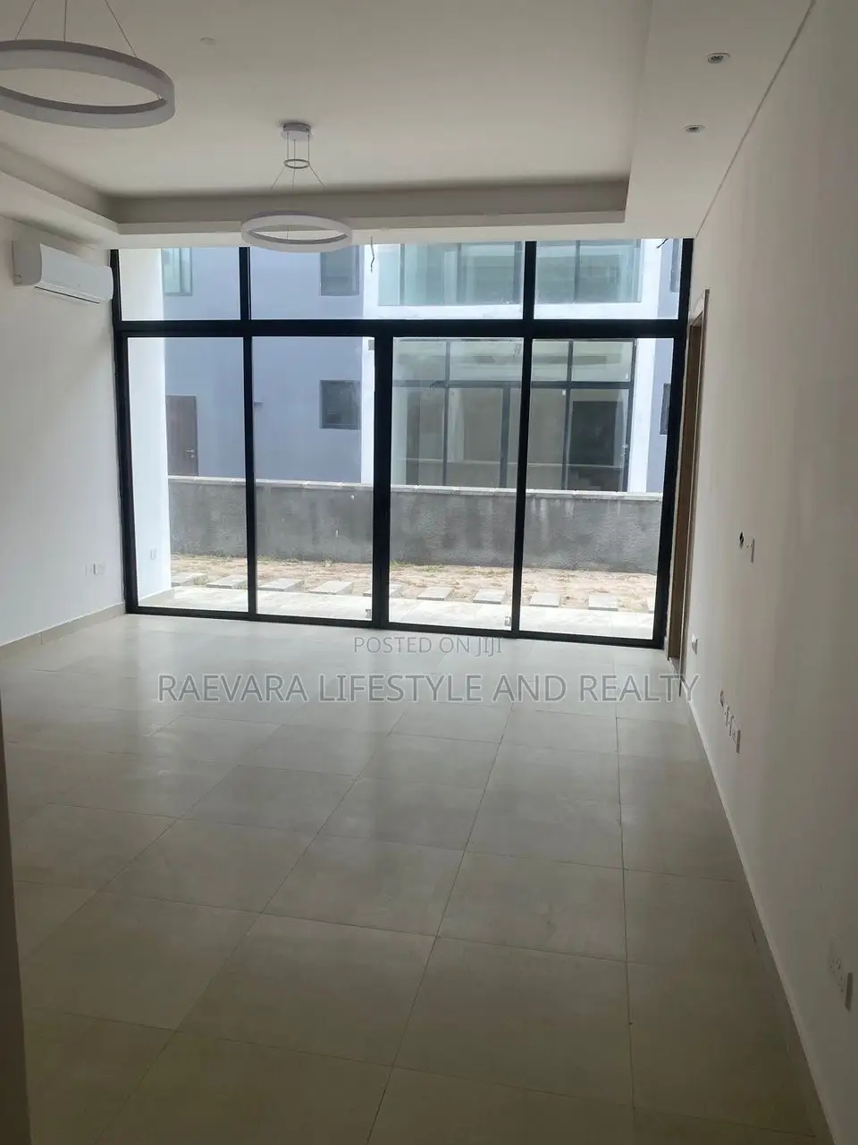 4bdrm Duplex in Maiyegun Beach, Jakande for rent in Jakande