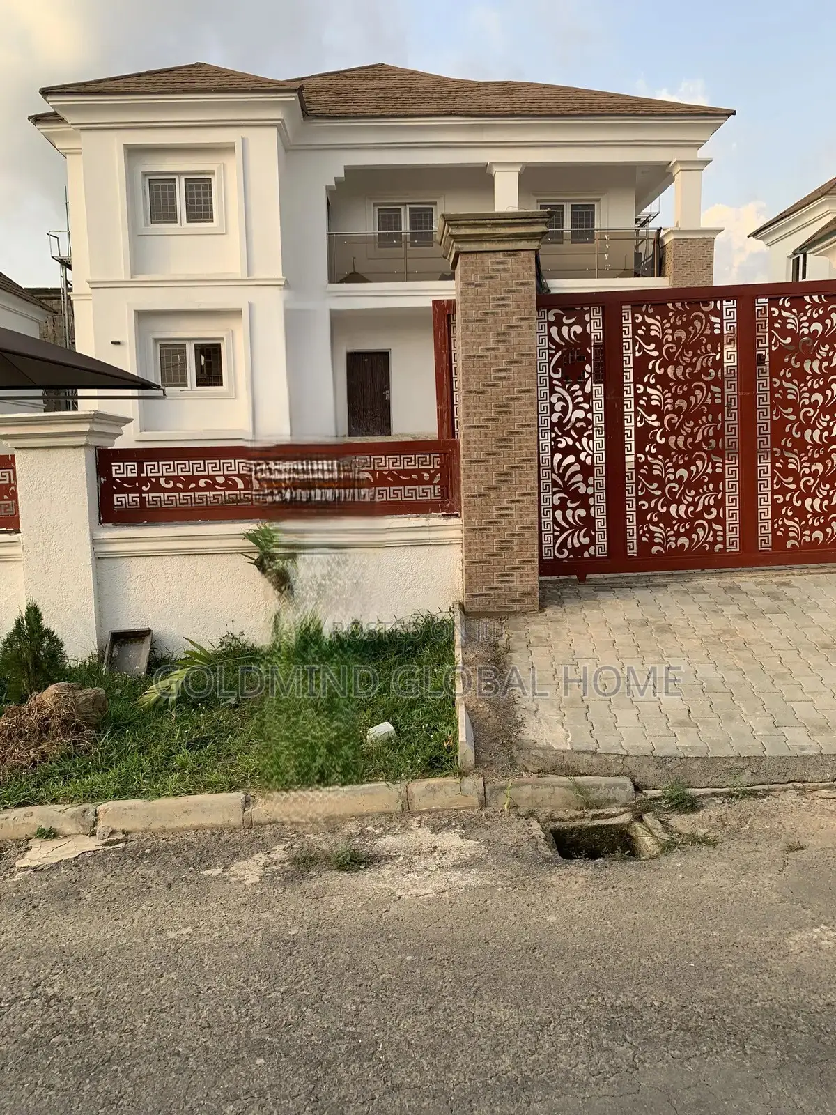 4bdrm Duplex in Lugbe District. for sale in Sabon Lugbe