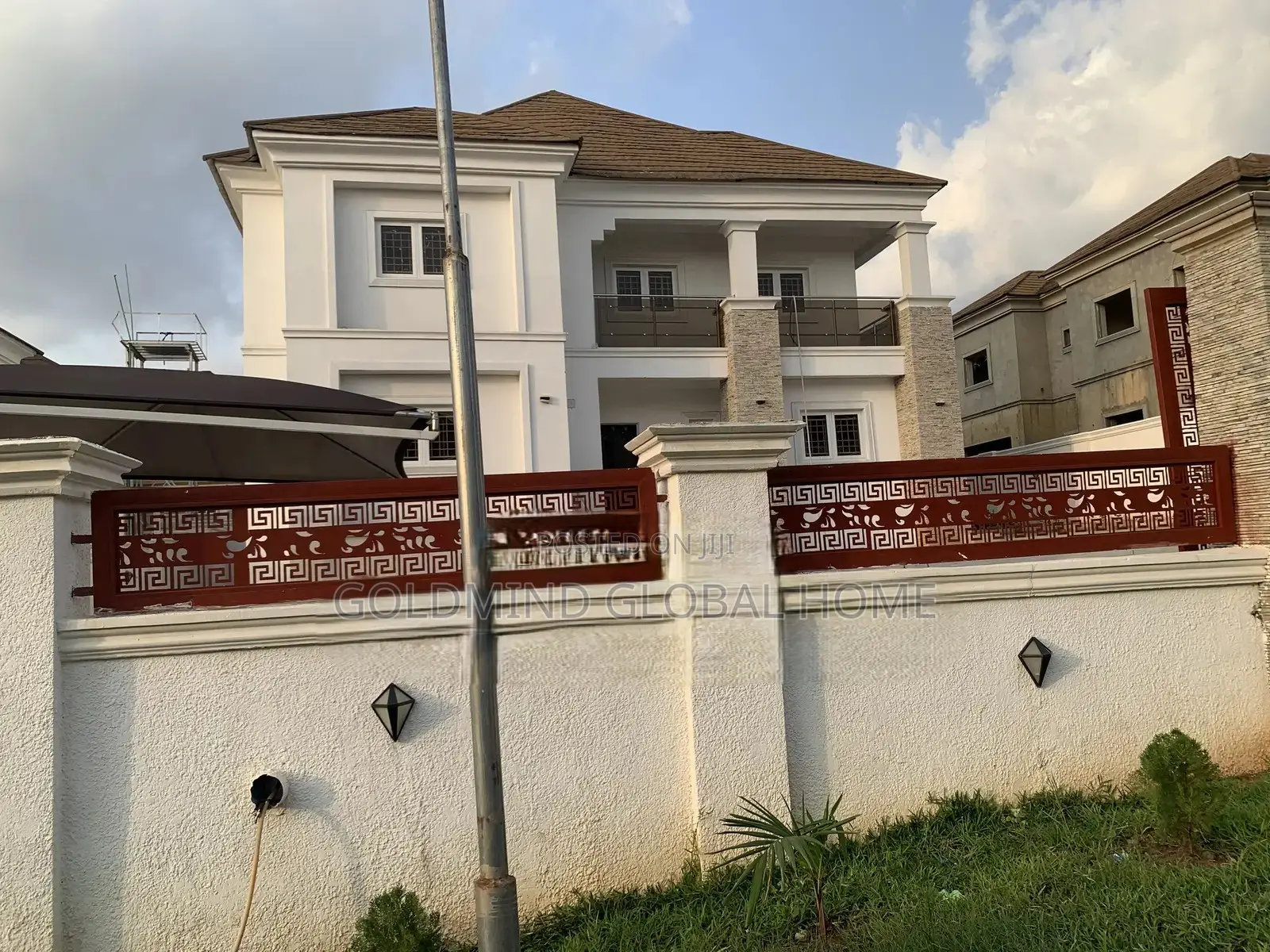 4bdrm Duplex in Lugbe District. for sale in Sabon Lugbe
