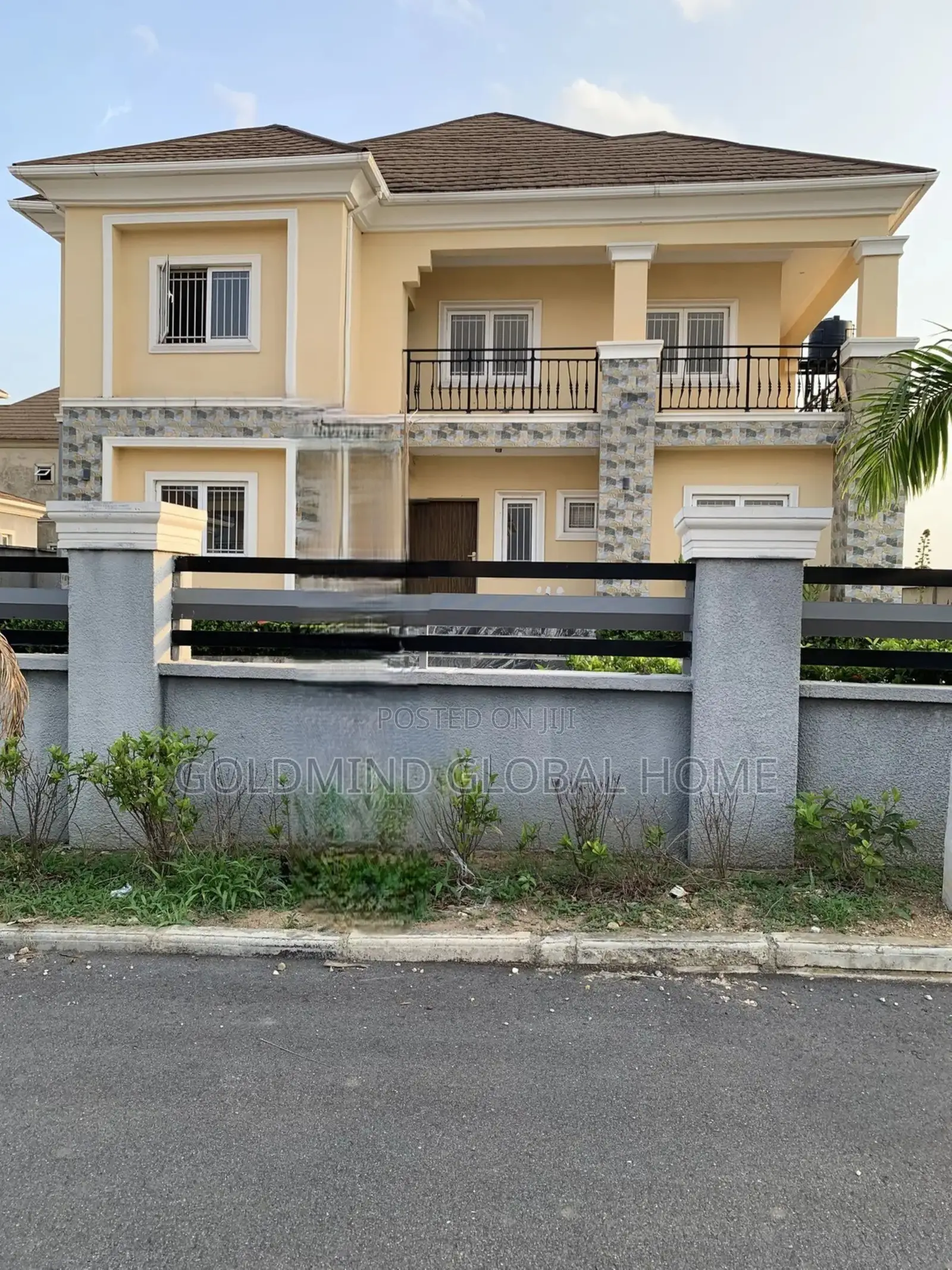 5bdrm Duplex in Lugbe District. for sale in Sabon Lugbe