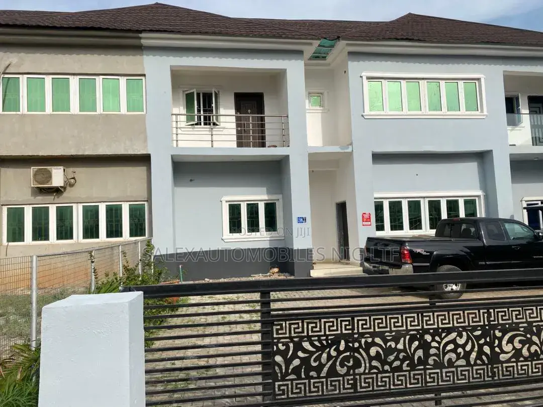 4bdrm Duplex in Gaduwa for sale in Gaduwa