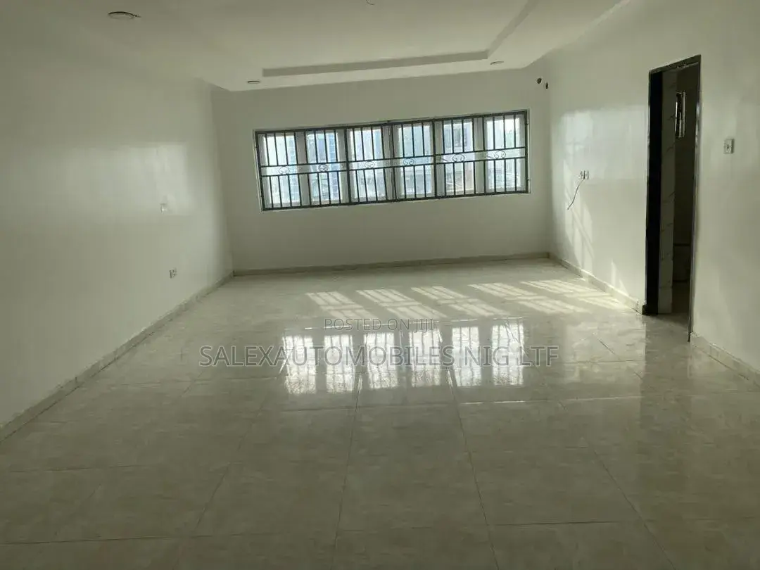 4bdrm Duplex in Gaduwa for sale in Gaduwa