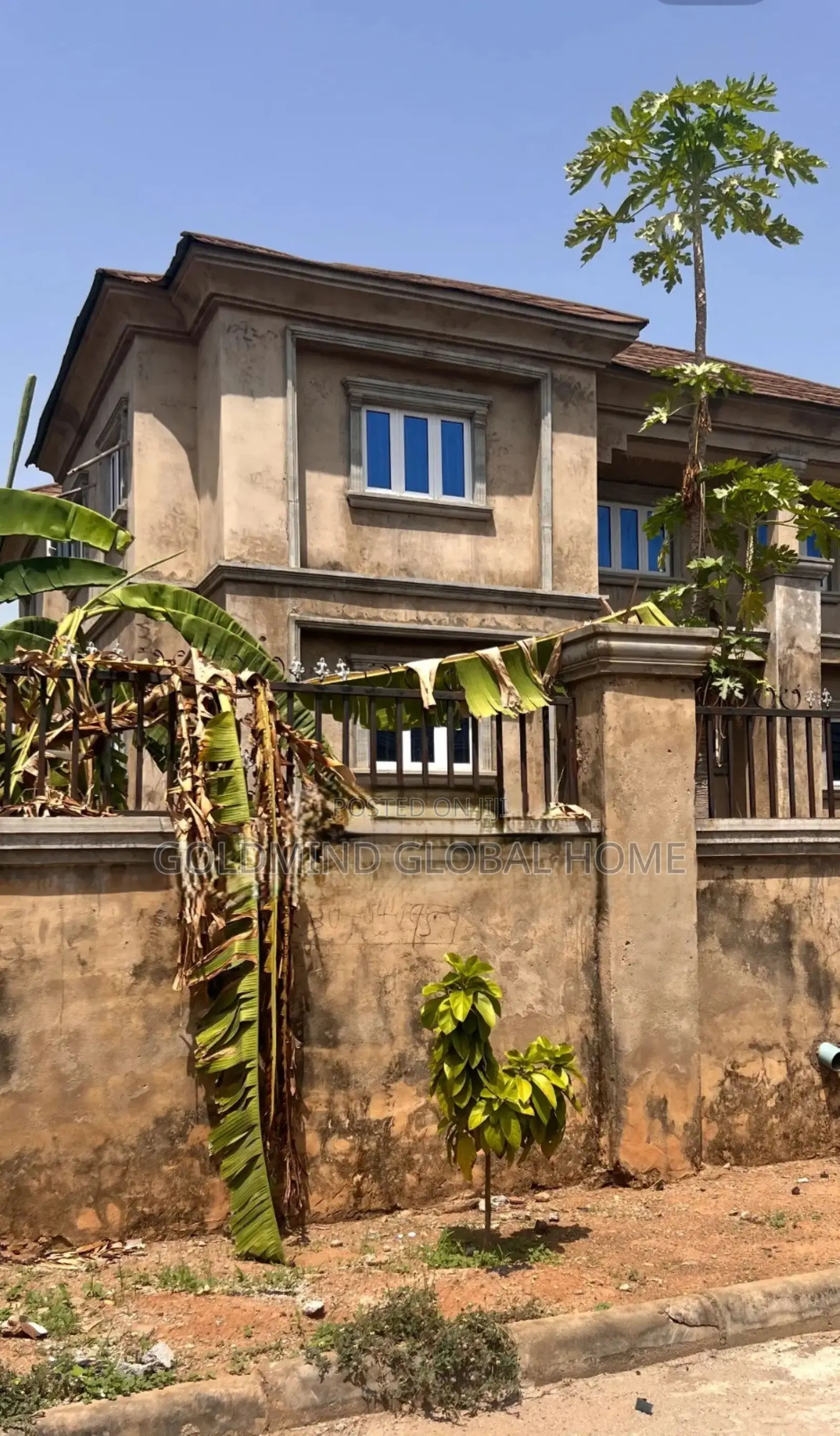 4bdrm Duplex in Lugbe District. for sale in Sabon Lugbe
