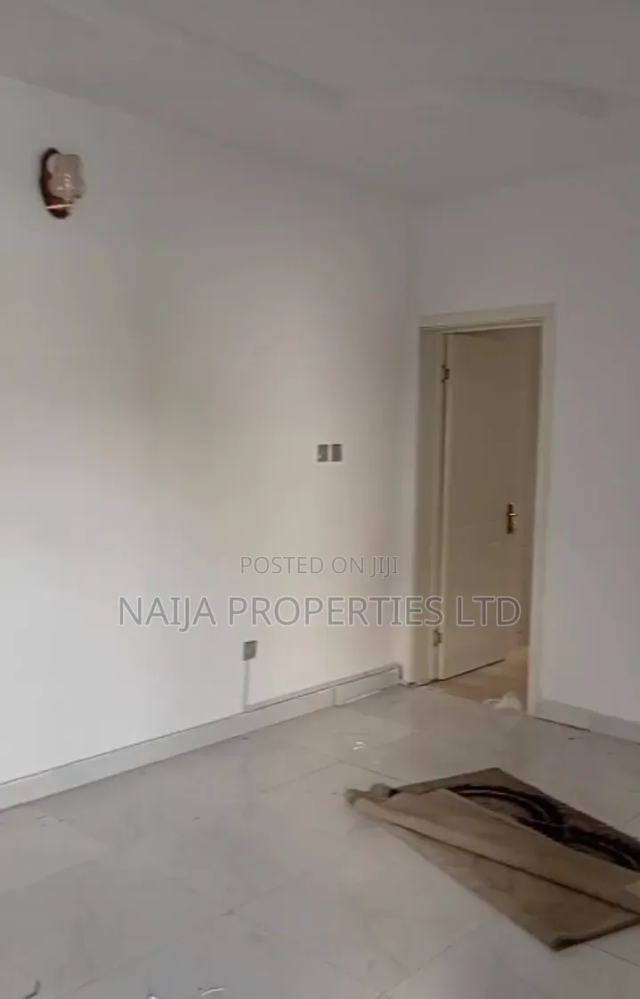 Studio Apartment in Pennek Estate for rent in Abraham Adesanya Estate
