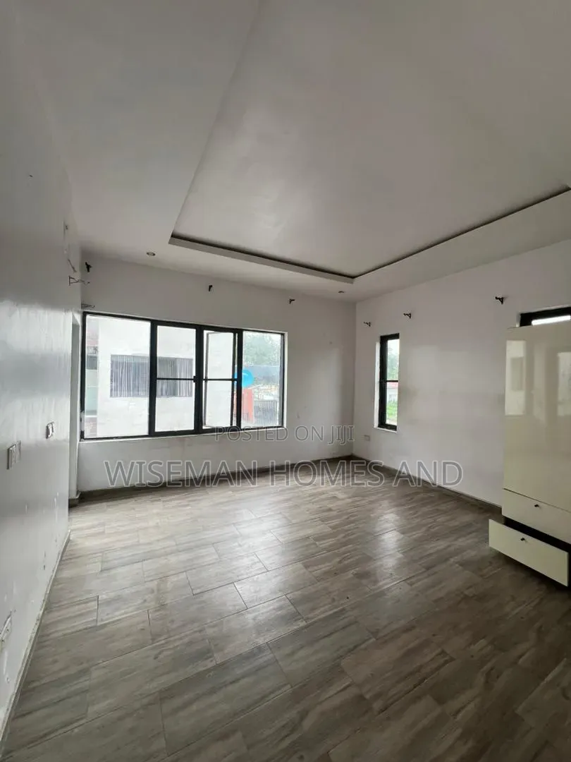 2bdrm Apartment in Chevron Lekki for rent in Chevron