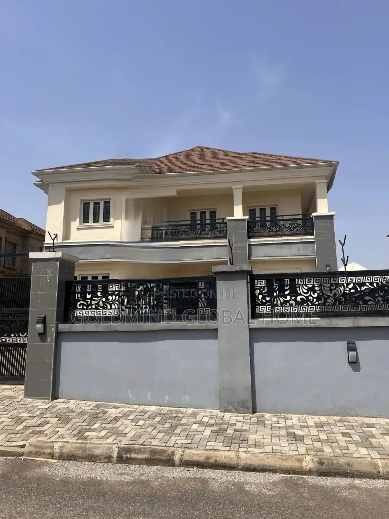 4bdrm Duplex in Lugbe District. for sale in Sabon Lugbe