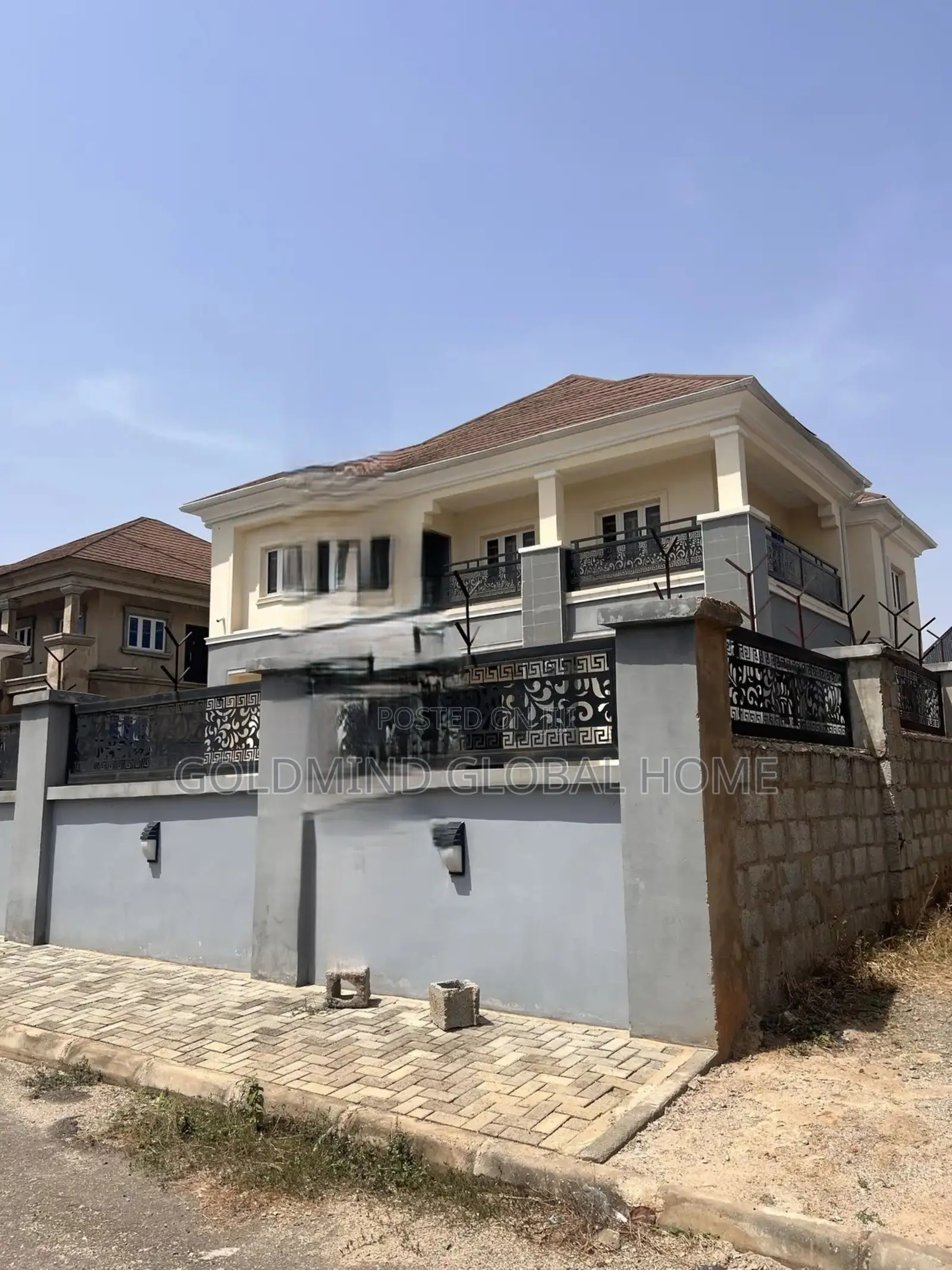 4bdrm Duplex in Lugbe District. for sale in Sabon Lugbe