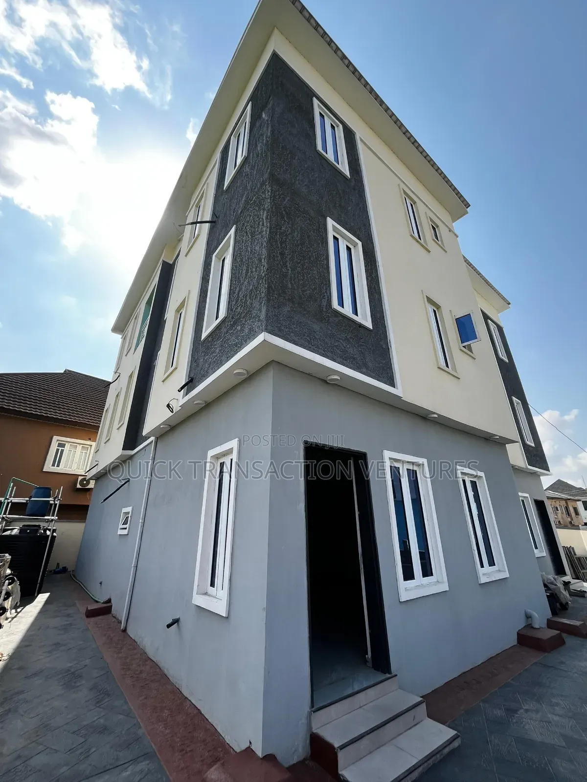 4bdrm Block of Flats in Arowojobe Estate, Mende for sale in Mende