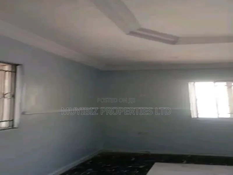 2bdrm Apartment in Ikolaba Gra Estate, Akala Express for rent in Akala Express