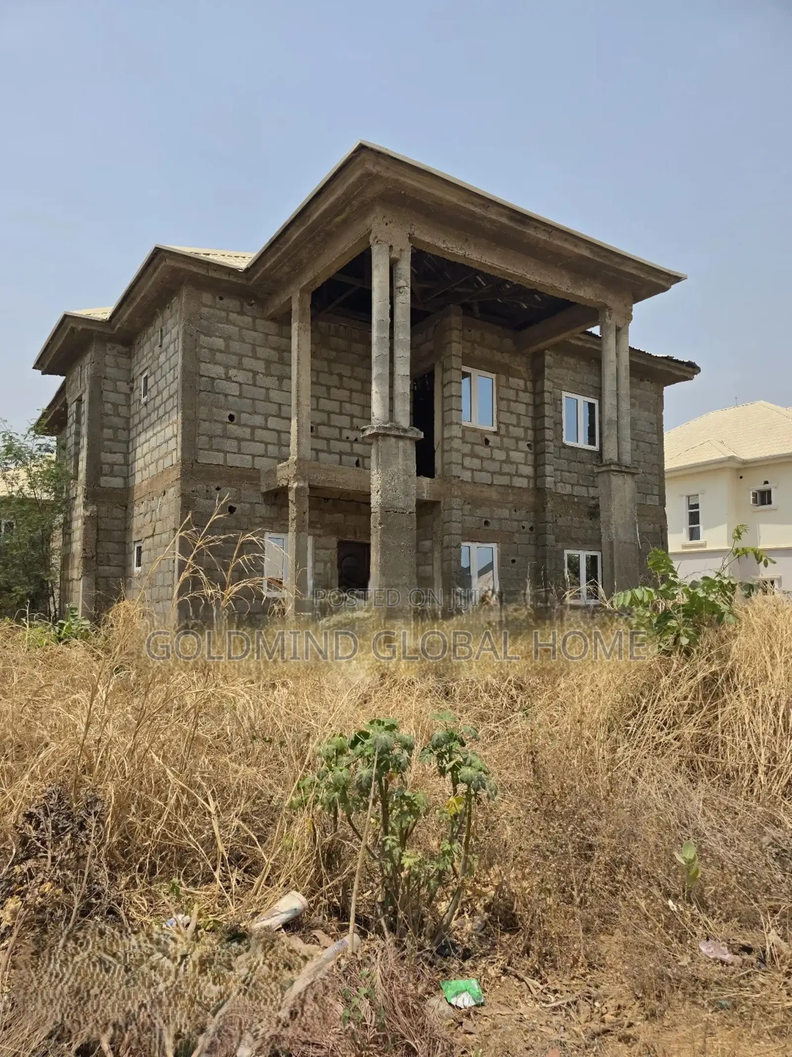 4bdrm Duplex in Lugbe District. for sale in Sabon Lugbe
