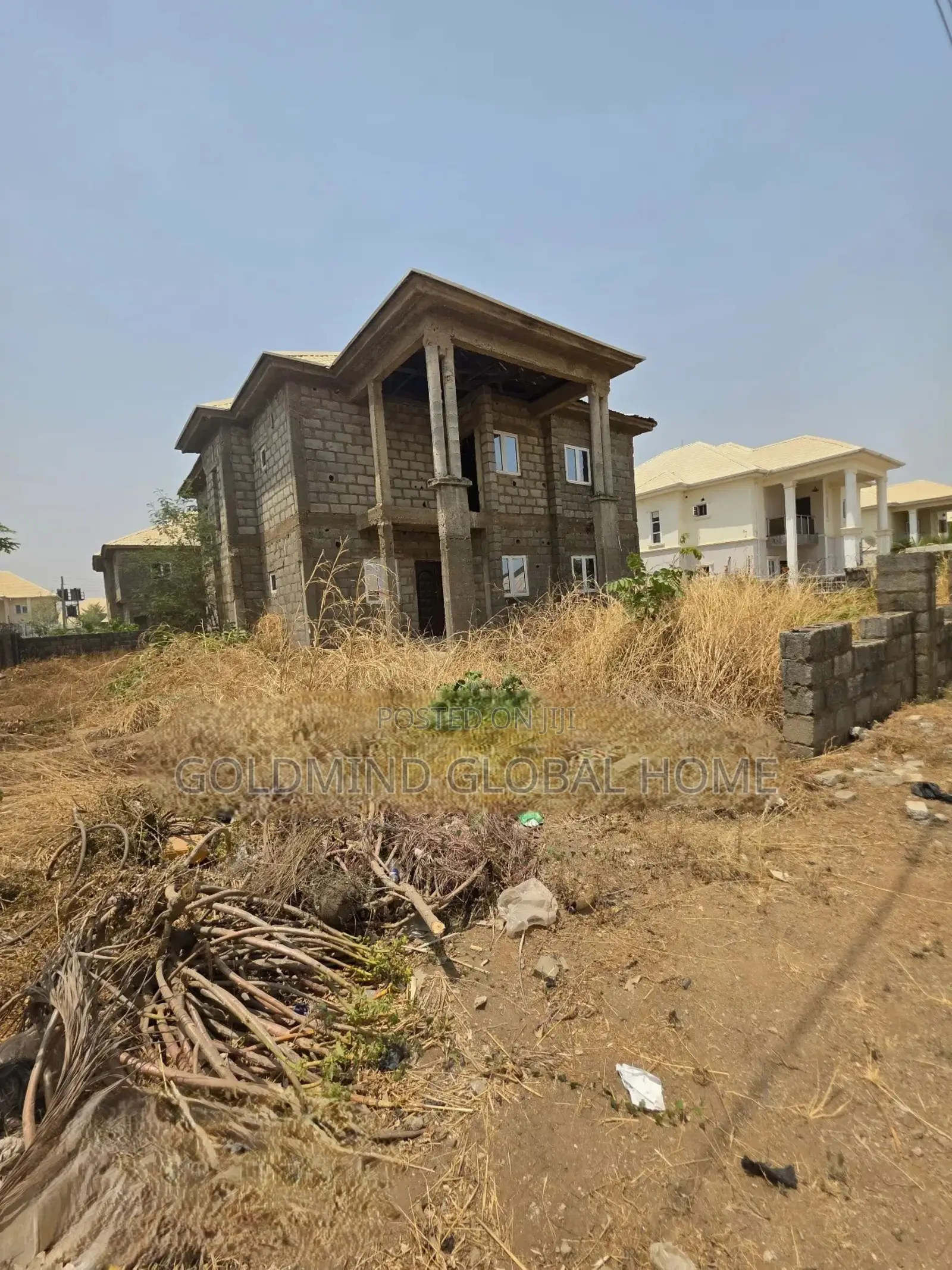 4bdrm Duplex in Lugbe District. for sale in Sabon Lugbe