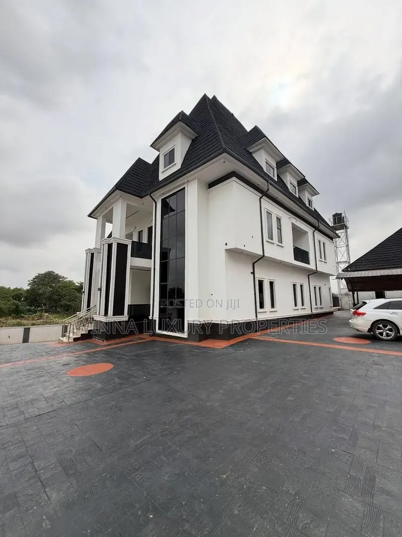 6bdrm Mansion in Gwarinpa Extension, Karsana for sale in Karsana